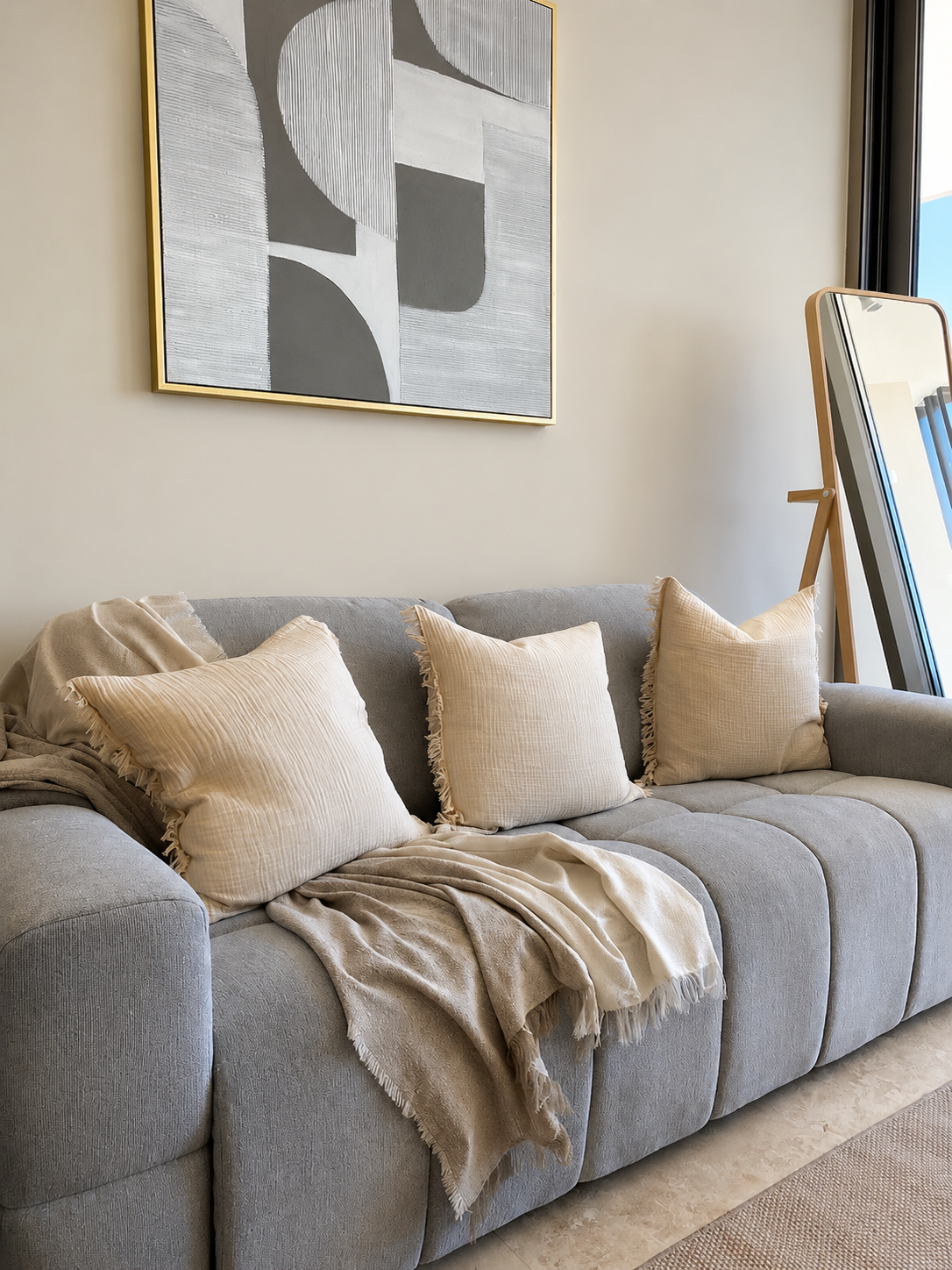 Comfortable sofa and neutral décor at Avalon Gardens B203
